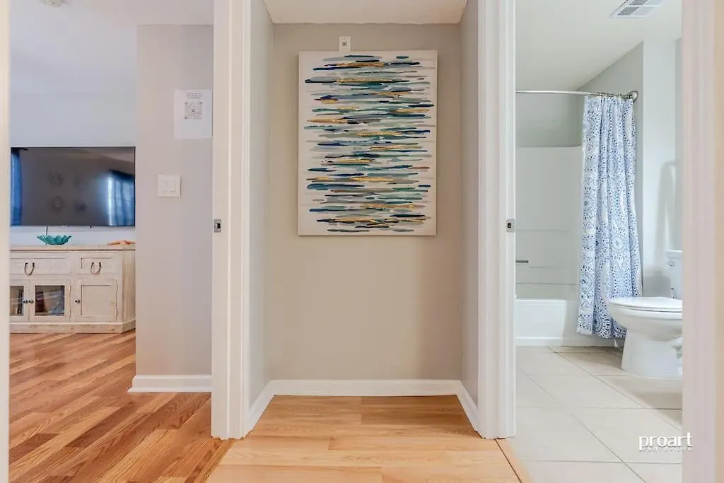 Apartment Hidden Gem - Pool Access, Walk To Beach Destin