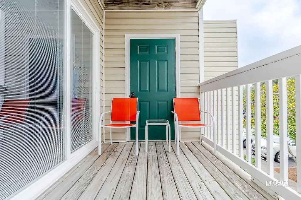Apartment Hidden Gem - Pool Access, Walk To Beach Destin
